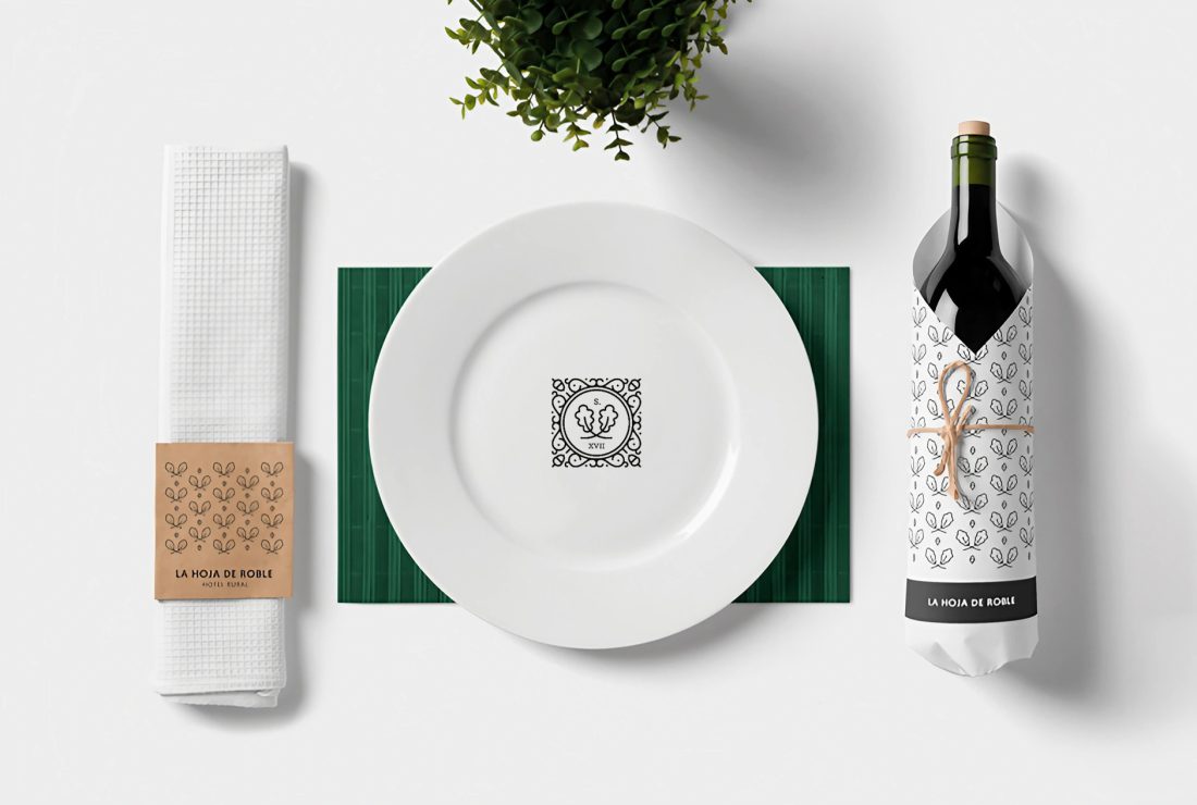 Diseño de identidad corporativa para hotel rural - Diseño de papelería corporativa La Hoja de Roble - Estudio de diseño gráfico en Valencia Pixelarte