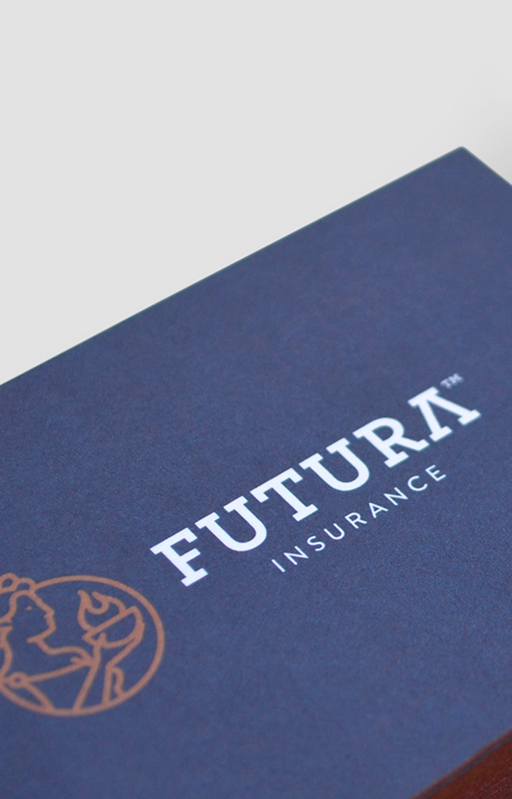 Diseño de identidad corporativa para compañía de seguros - Diseño gráfico papelería corporativa Futura insurance - Estudio de diseño Valencia Pixelarte