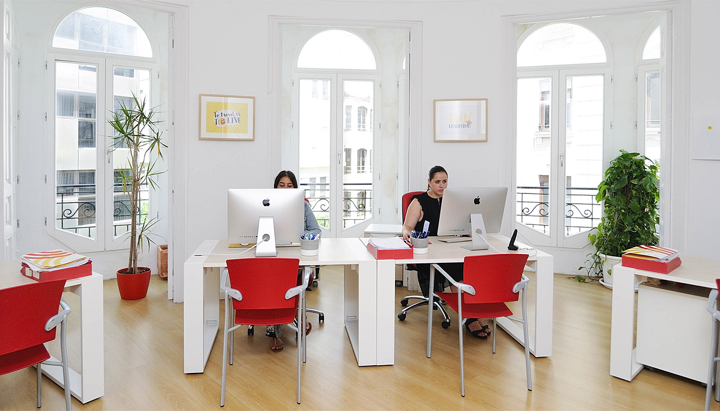 Pixelarte - Estudio de diseño gráfico - Diseño de oficinas para Esmovia