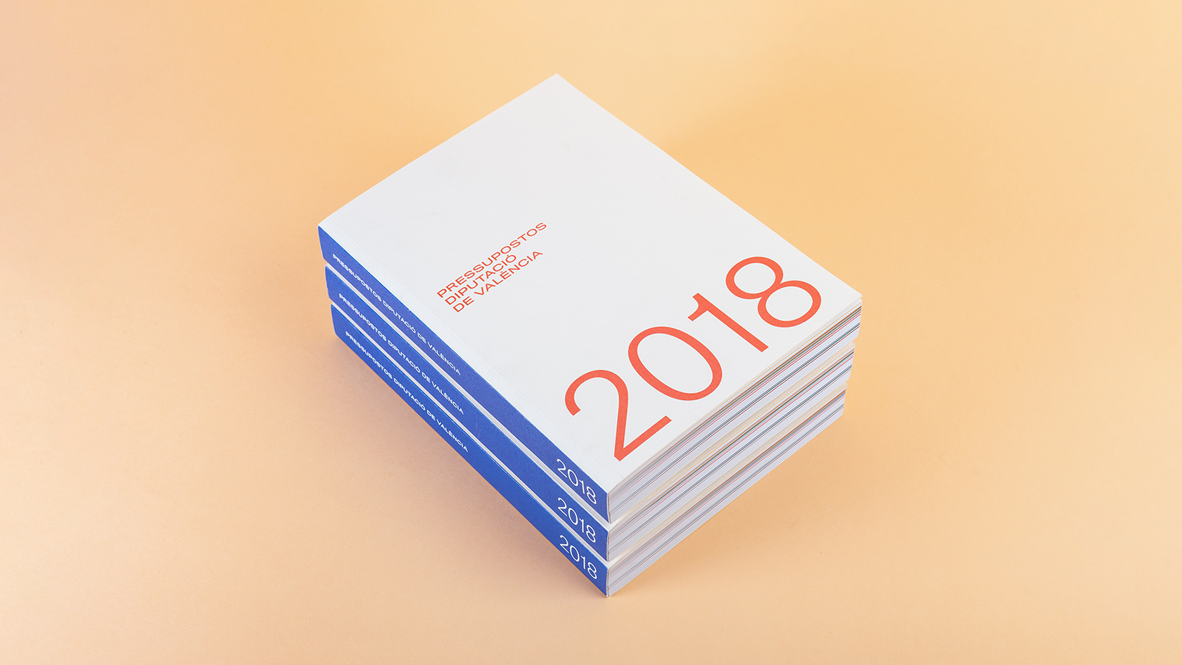 Diseño editorial libro de presupuestos 2016 Diputació de Valencia - Estudio de diseño gráfico en Valencia Pixelarte