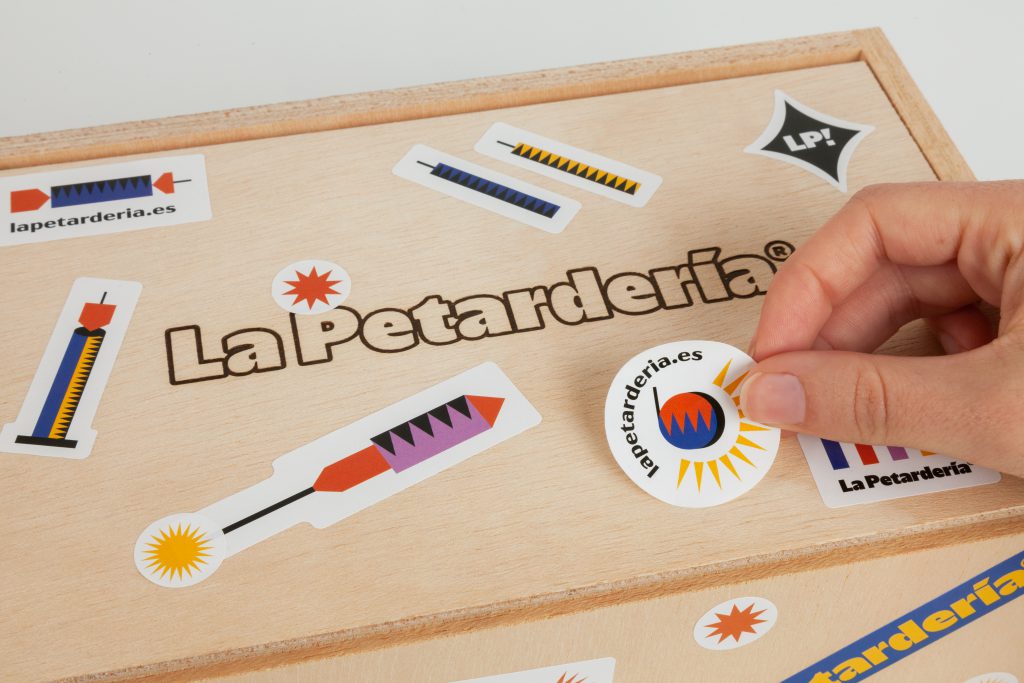 Pixelarte estudio de diseño gráfico - Identidad corporativa para La Petardería