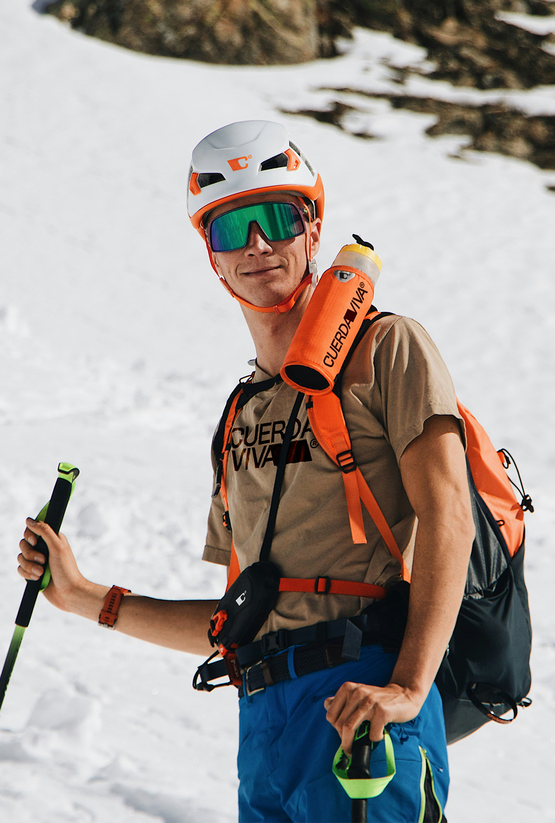 Pixelarte estudio de diseño gráfico-identidad corporativa CuerdaViva-uniformes personalizados